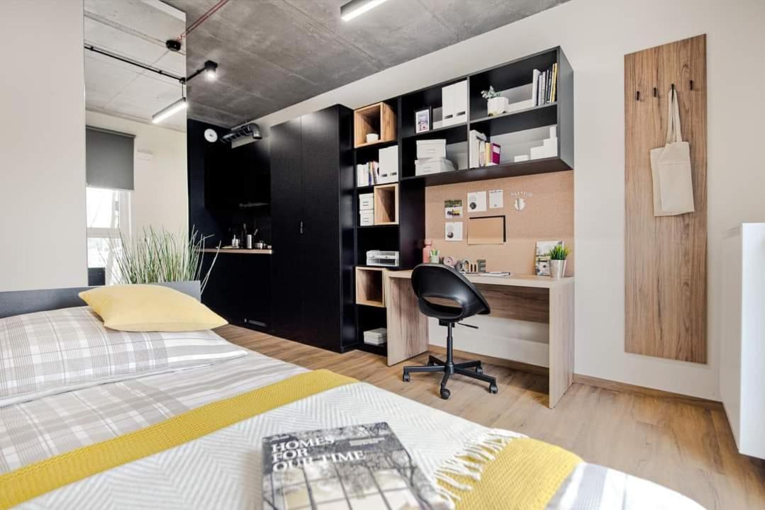 Shed Living Krakow Aparthotel Εξωτερικό φωτογραφία